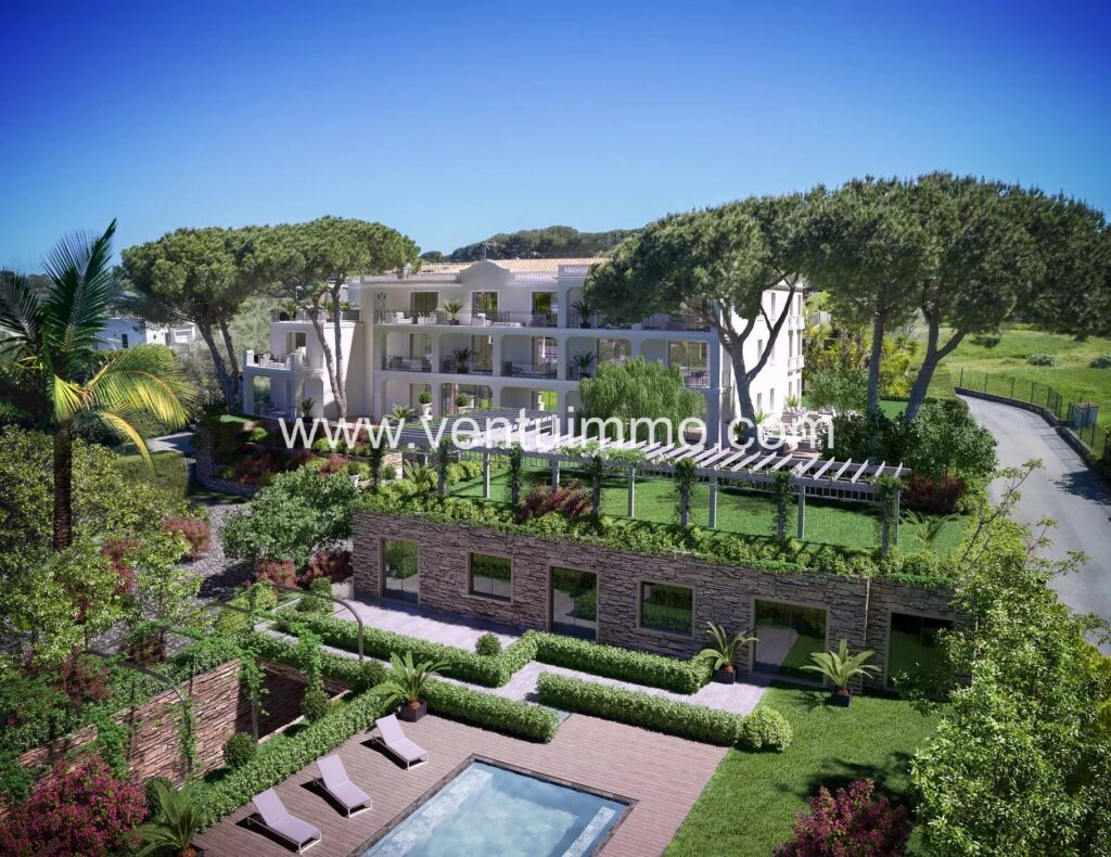 CAP D’ANTIBES:   Ensemble immobilier d’éxcéption entièrement rénové en position dominante avec vue mer panoramique sur le Cap d’Antibes