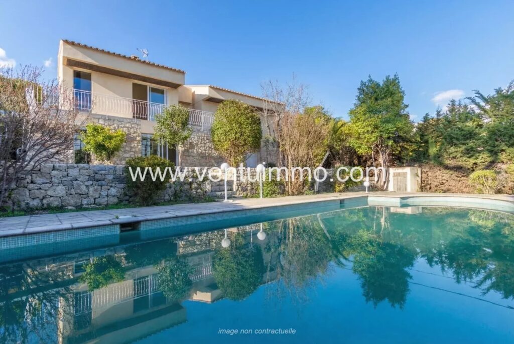 Maison mitoyenne de 110 m² avec piscine à Mougins