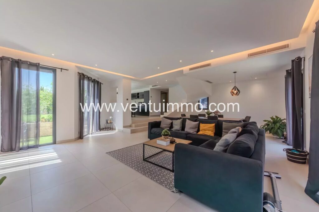 CANNES LA BOCCA VILLA NEUVE AVEC JARDIN FLEURI