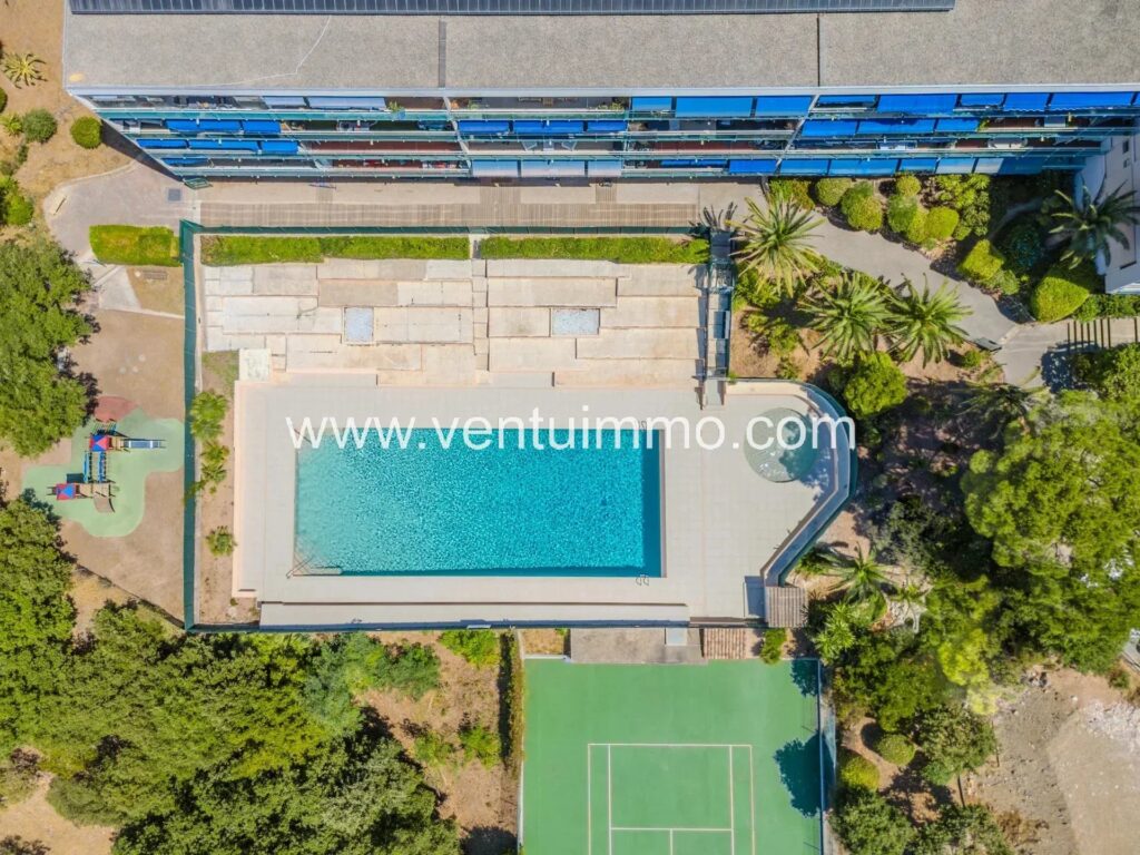 LE CANNET 59M2 PISCINE TENNIS