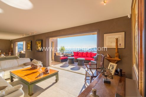 72-mandelieu-06210-appartement-vuemer-salon-terrasse-agenceimmobiliere-vendre-estimation